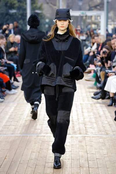 Look 45